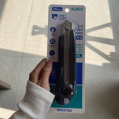Beli Pisau Utilitas Genggam Plastik 25mm Dengan Leher Baja Karbon SK2 pembuatan online