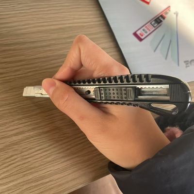 Beli Snap Off Blade Type Cutter Knife dengan pisau yang bisa ditarik pembuatan online