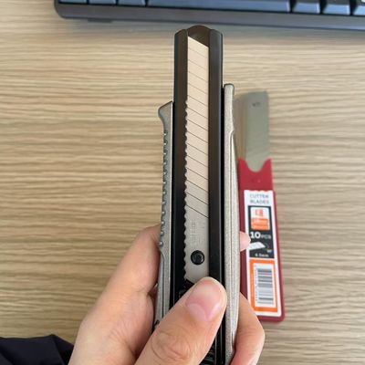 Beli Blade pemotong 18mm serbaguna SK2 baja karbon tinggi untuk berbagai kebutuhan pemotongan pembuatan online