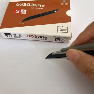 Beli Memotong Film Mobil 9mm Cutter Blades Hitam Lebar 9mm Refill Blades pembuatan online