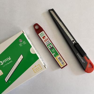 Beli Silver 9mm Cutter Blades Made of High Carbon Steel for Precision Cutting pembuatan online