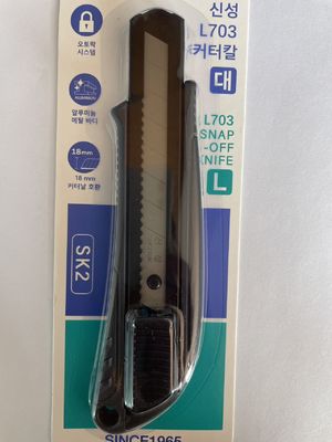 Pisau Utilitas Drywall Retractable 18mm Panjang Mata Pisau 100mm Desain Ergonomis