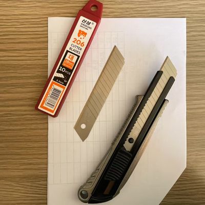 Baja Karbon Tinggi Snap Off 18 mm Bilah Untuk Keanekaragaman Presisi Dalam Pemotongan