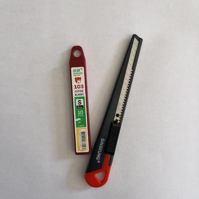 30 Derajat SK2 0.38mm Tebal 9mm Mata Pisau Snap Off Presisi Desain Seni